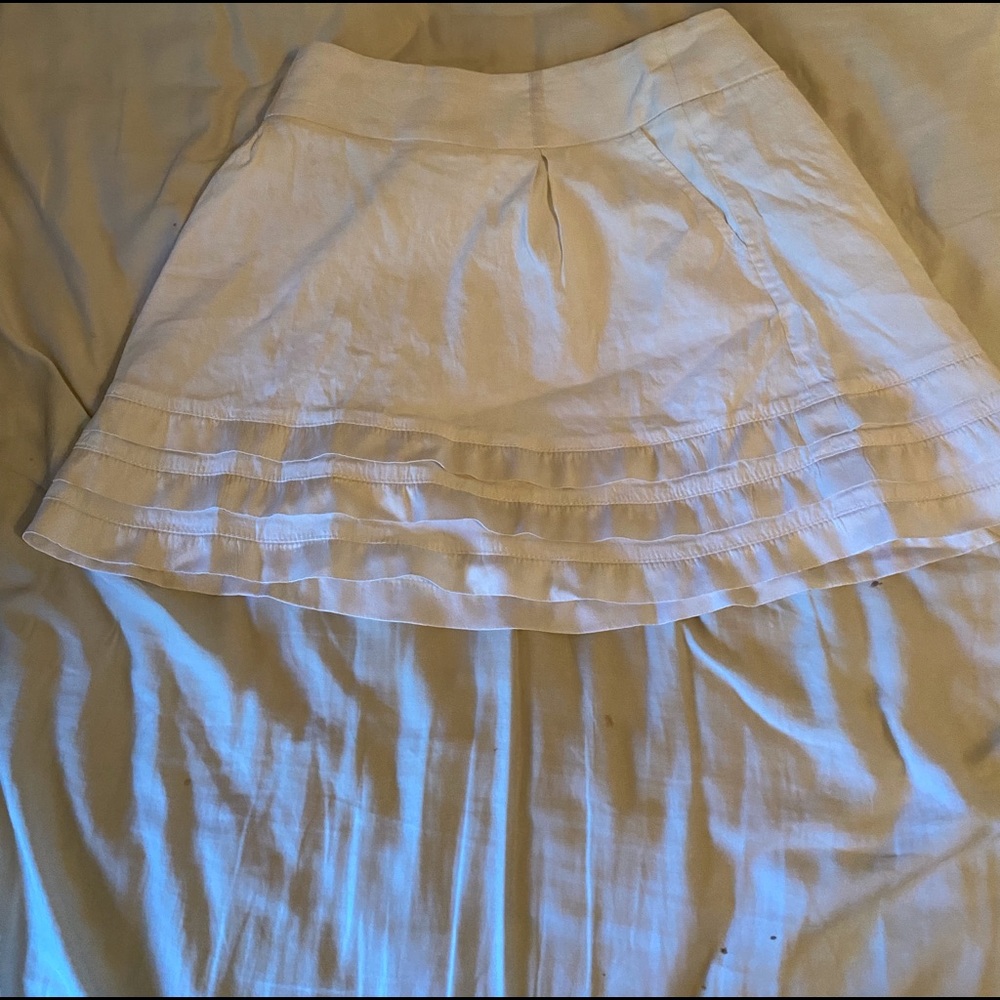 Bebe brand size 6 white mini skirt
